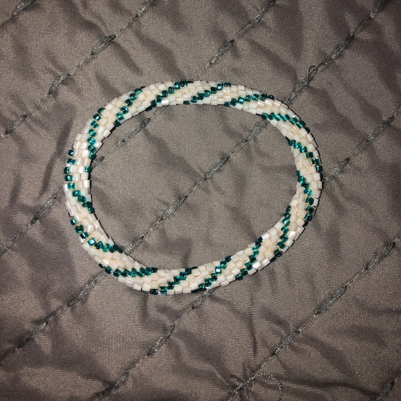 Lily and Laura bracelet - Picture 1 of 1